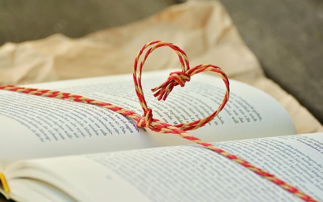 Come Realizzare una Lampada Fai-da-te con Materiali Riciclati