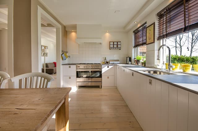 10 Progetti Fai-da-te per Rinnovare la Tua Casa Facilmente