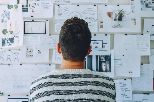 10 Progetti Fai-da-te per Sfruttare al Meglio gli Spazi Ridotti